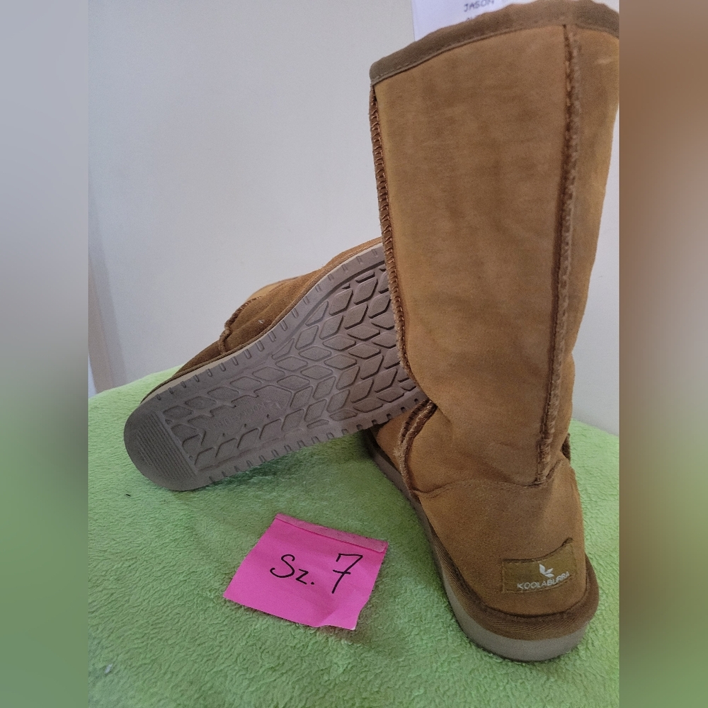 UGG Koolaburra boots - Picture 6 of 8